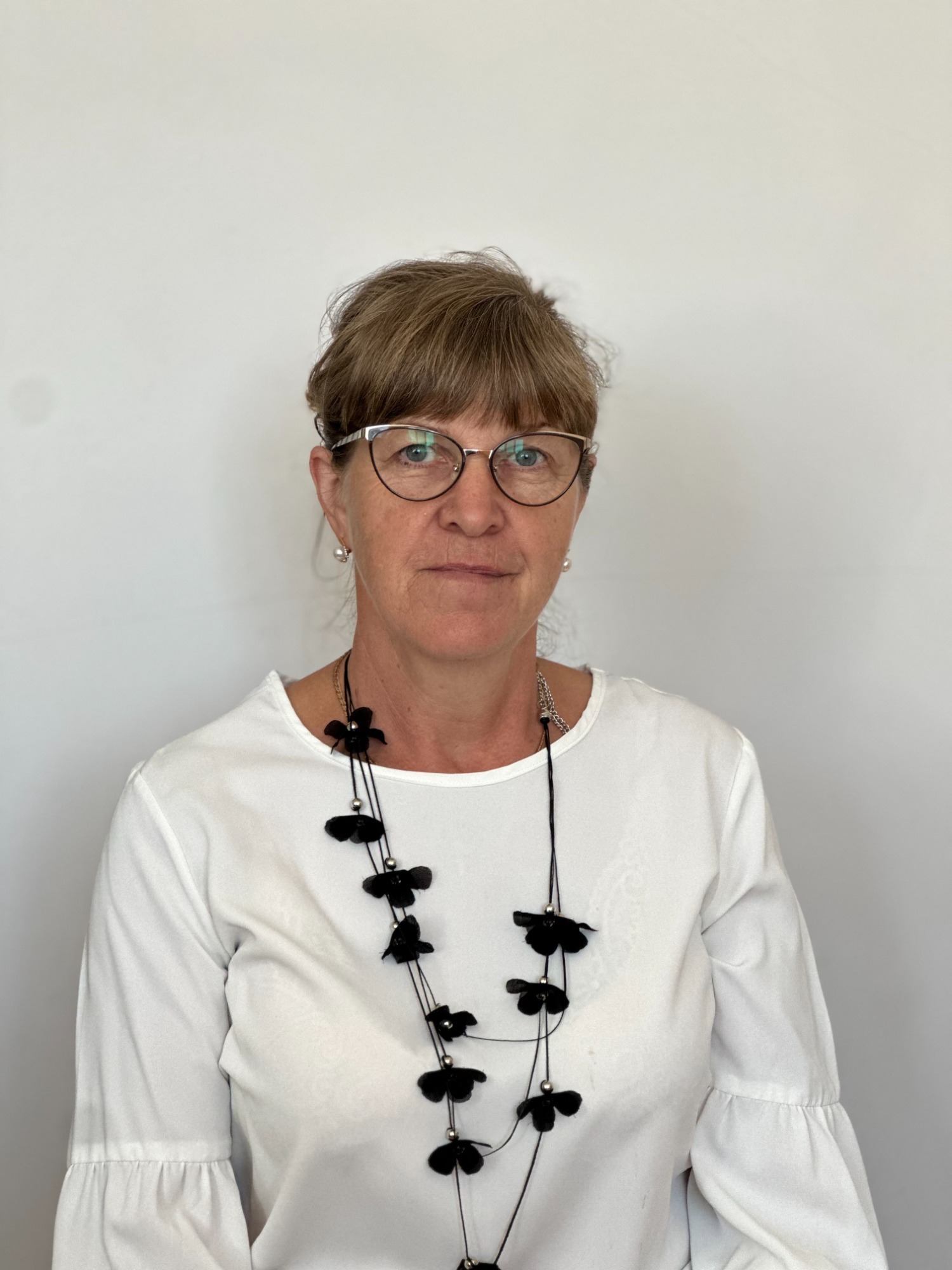 Денисова Елена Васильевна.